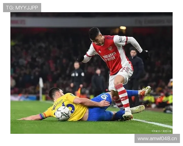 曼联近期表现回暖,实为波动中的阶段性回调 曼联近期表现回暖,实为波动中的阶段性回调