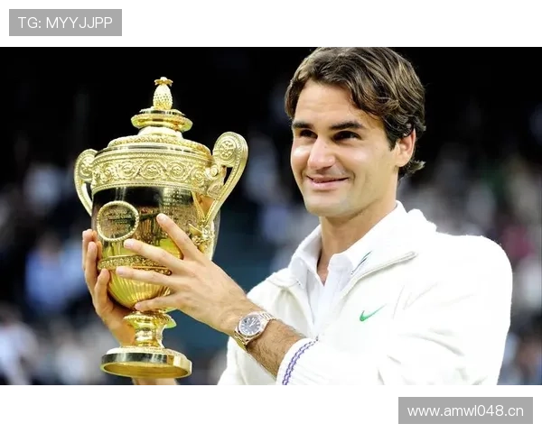 费德勒退役后还在靠发球机练反手？